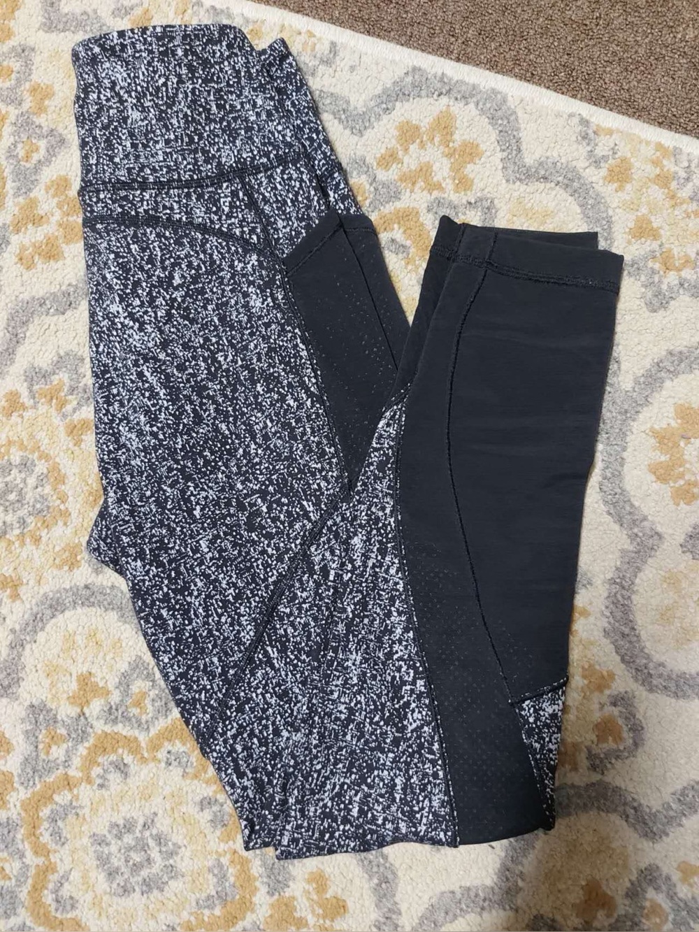 Lululemon black and white leggings with mesh inserts